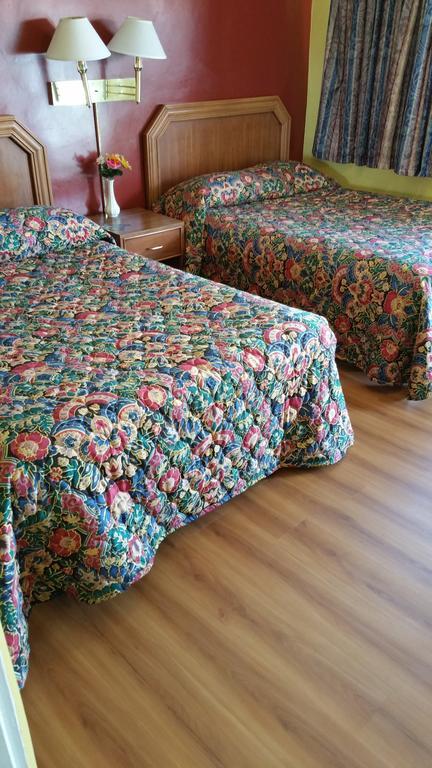 Slumber Motel Merced Room photo